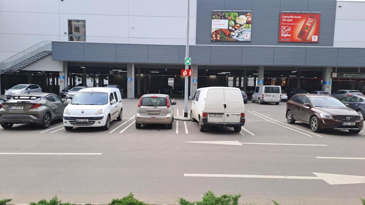 Аэропорт Апартаменты 24&24 Kişinev Dış mekan fotoğraf